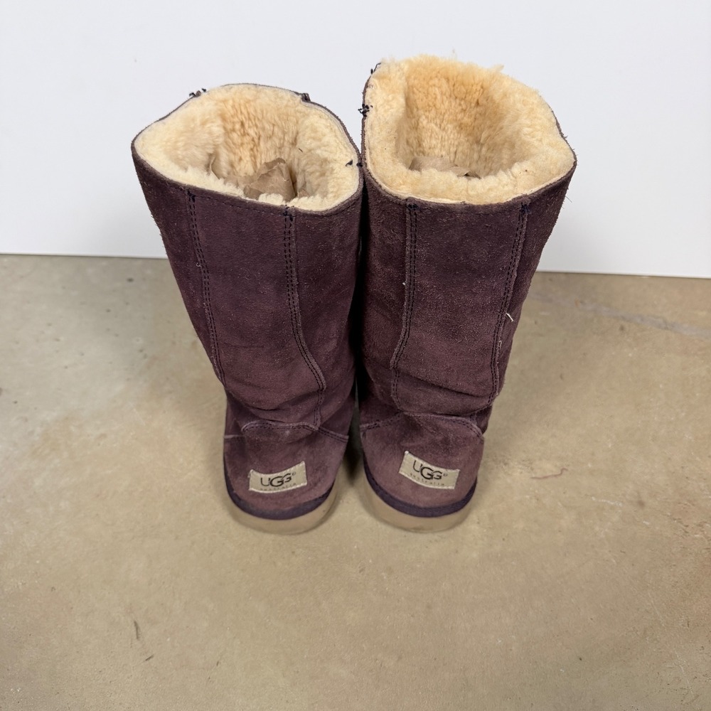 UGG Australia Women's Purple Suede Sheepskin Lined Boots Size 9 - Picture 3 of 6